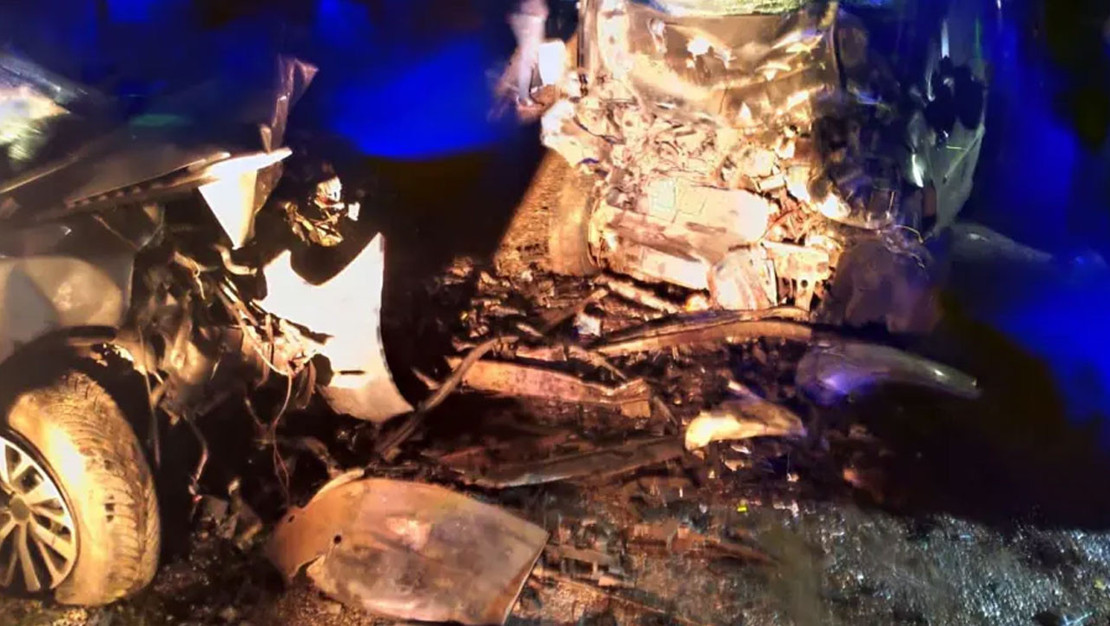 cinarkoy-mahallesi-nde-kaza-5-olu-2-yarali