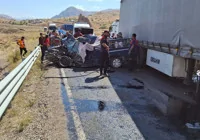 yakinlarinin-dugunune-gidiyorlarmis