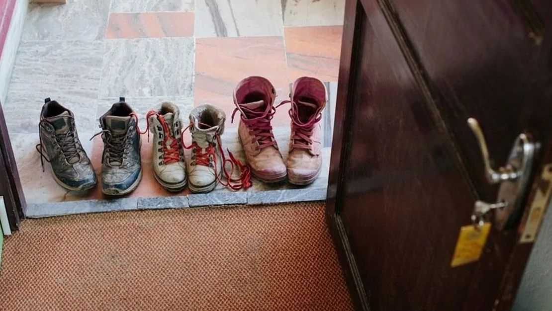 kapiya-ayakkabi-koyan-yanacak