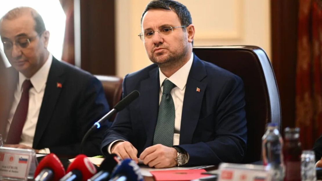 tapu-kayitlarina-yasadisi-sorgulama-ihtimali-gozaltina-alindi