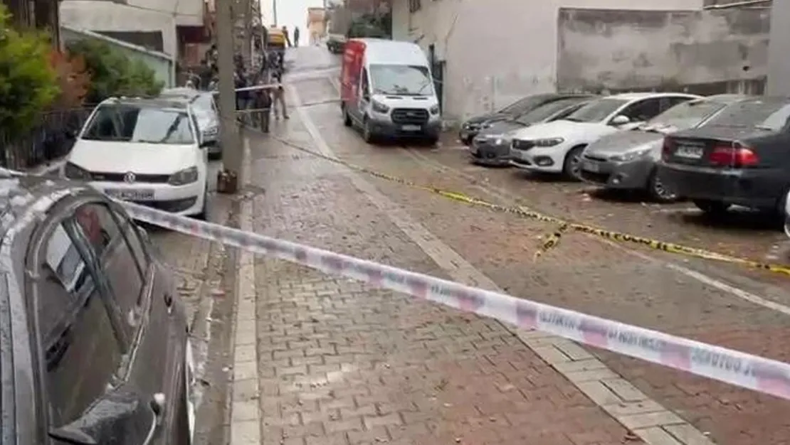 yildirim-13-katli-binaya-isabet-etti