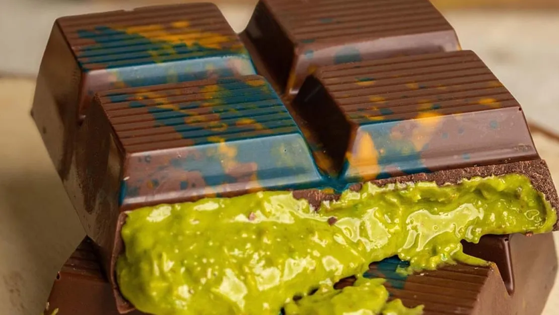 dubai-cikolatasi-almanya-da-raflardan-toplandi