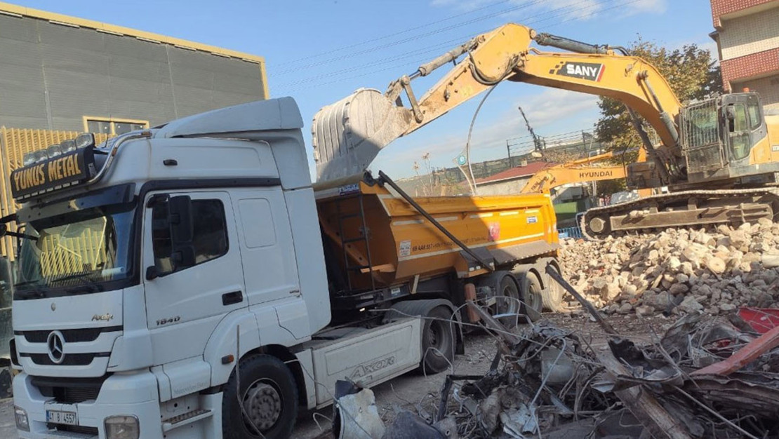 kozmetik-fabrikasi-yikim-calismalari-tamamlandi