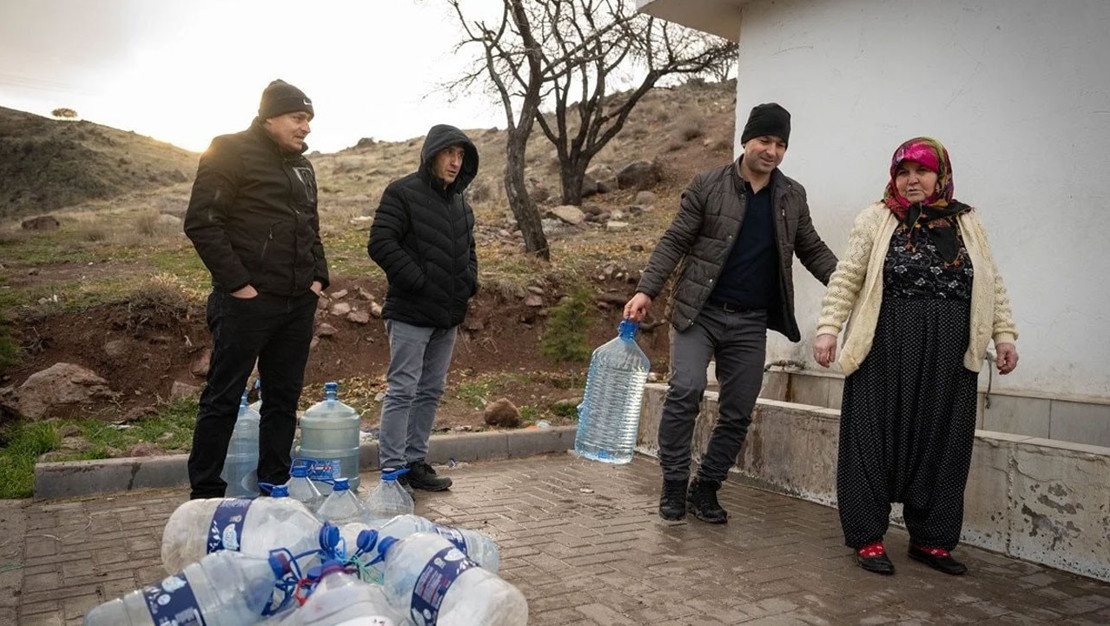 ankara-da-su-kesintisi-cesme-kuyruklari-uzadi