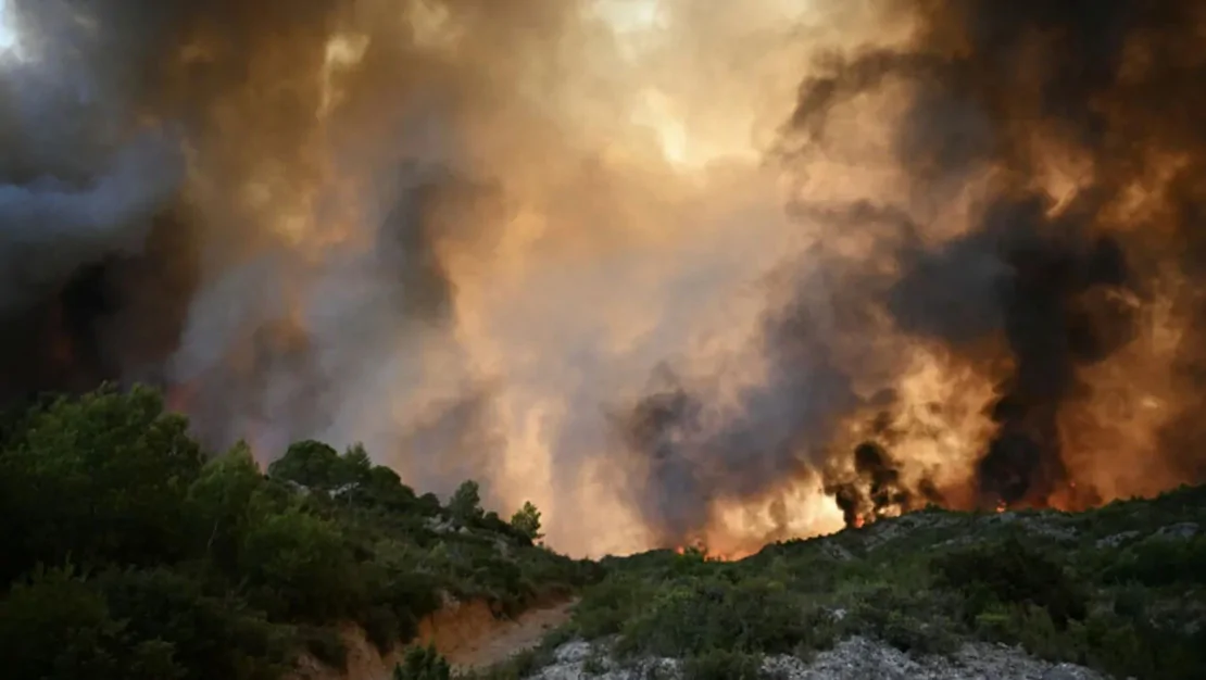 fransa-nin-en-buyuk-orman-yangini