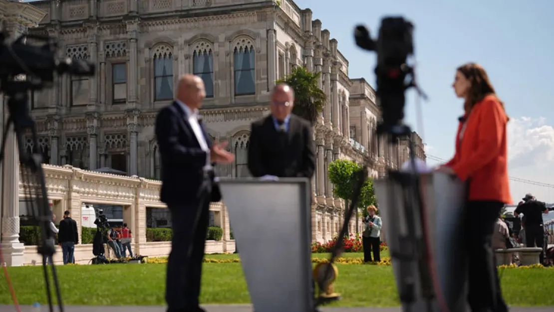 istanbul-da-baris-zirvesi-taraflar-bir-araya-geldi