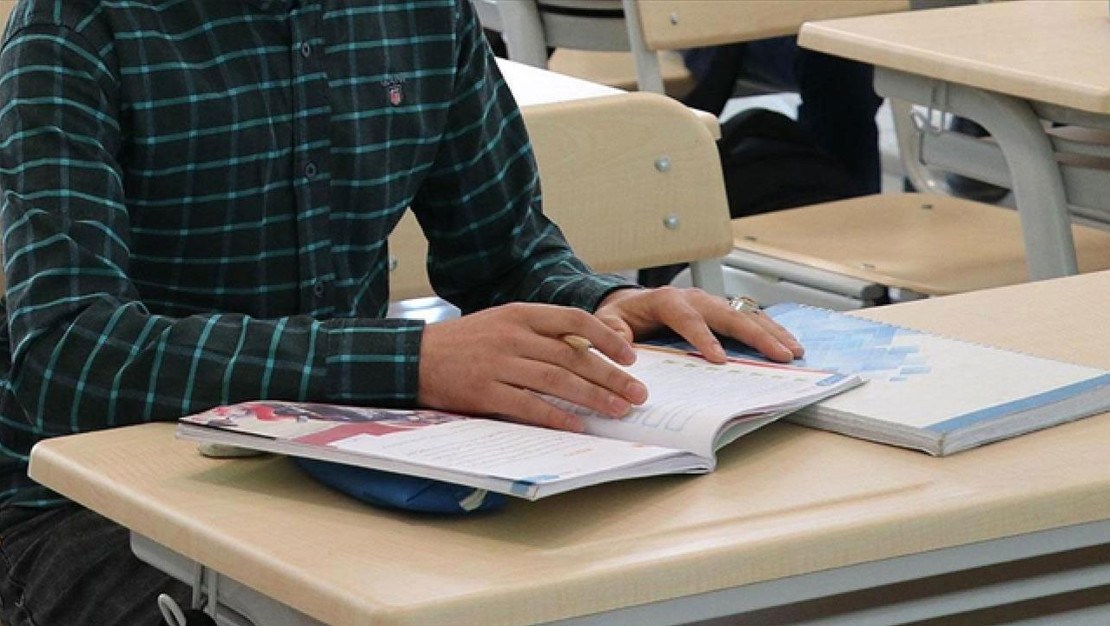 yeni-egitim-doneminde-ara-tatil-tartismalari-alevleniyor