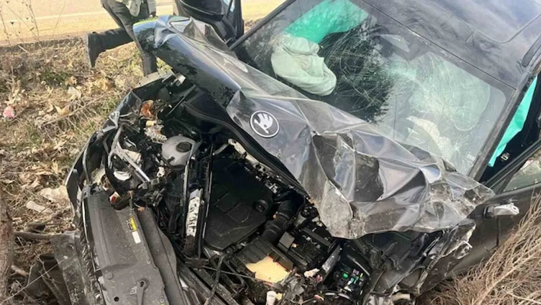 belediye-baskani-kaza-gecirdi-ailesi-de-yaralandi