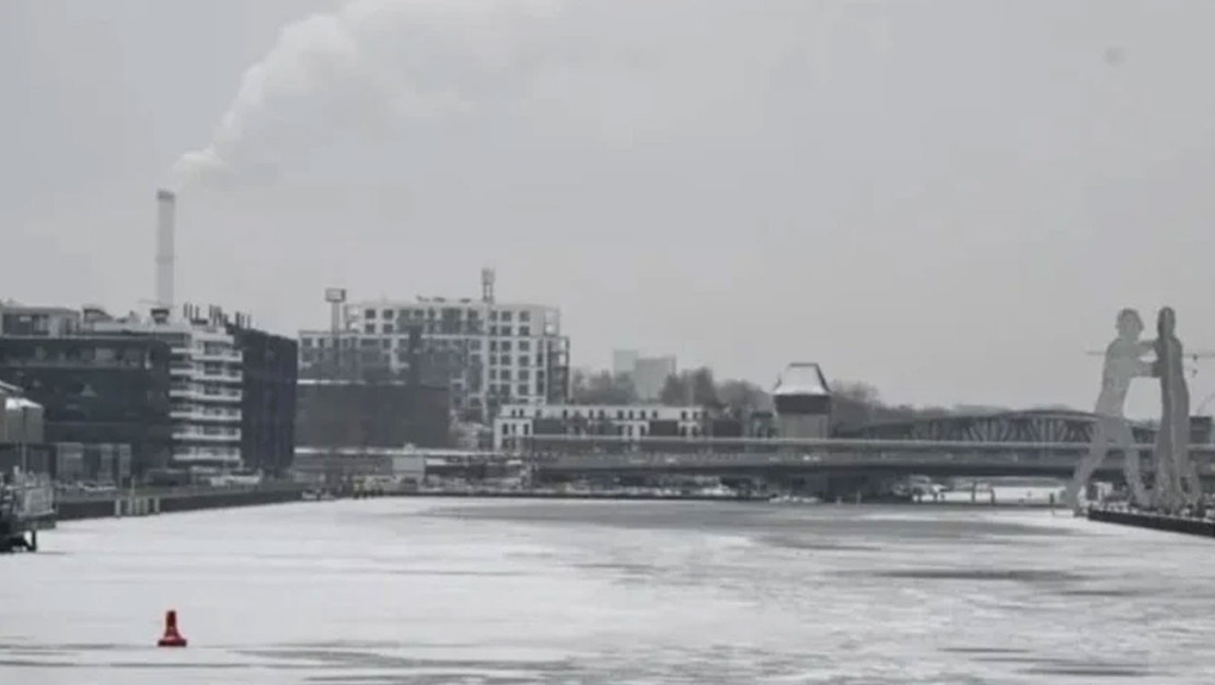 almanya-da-sert-kis-kosullari-ulasimi-aksatti