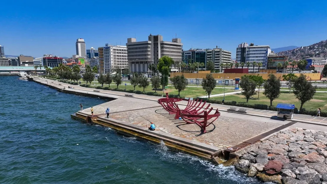 izmir-de-sicak-hava-devam-ediyor