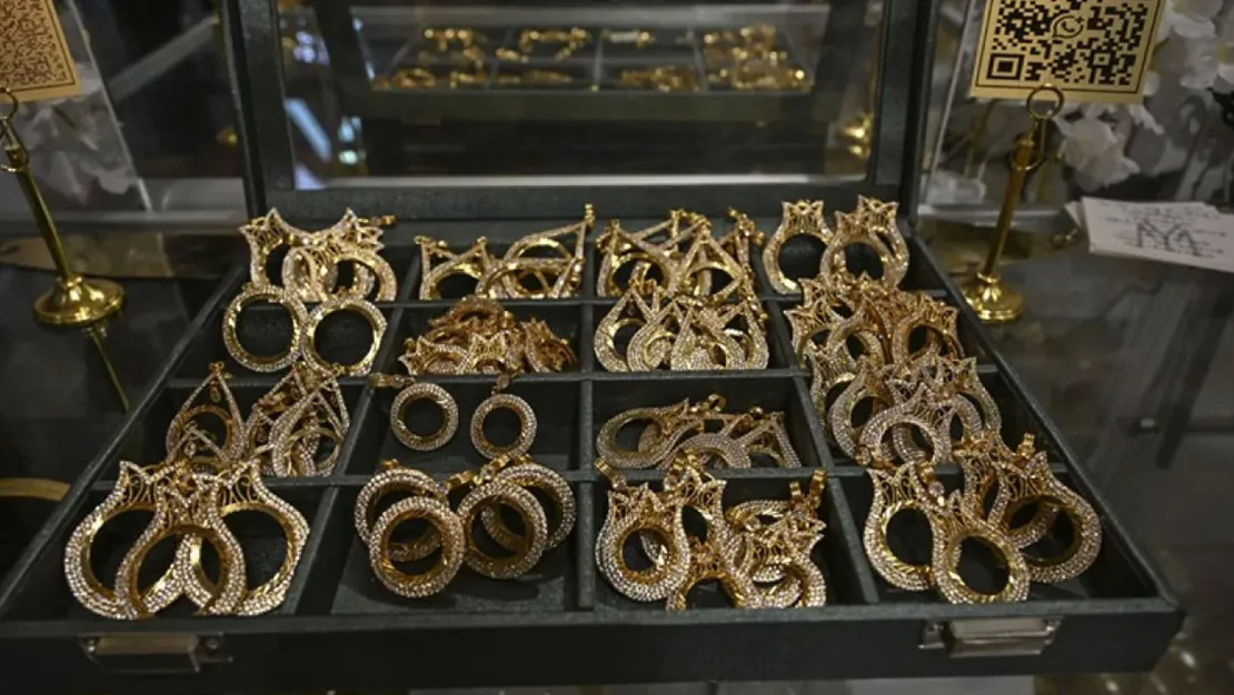 imitasyon-takilar-altin-taki-yerine-tercih