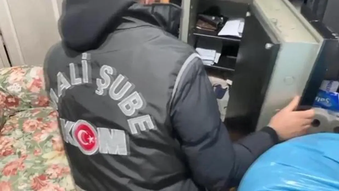 kapalicarsi-da-kara-para-operasyonu-37-gozalti