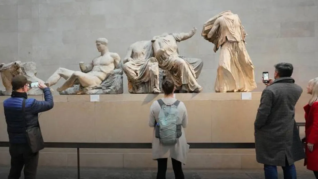 ingiltere-yunanistan-heykelleri-uzerinde-tartisiyor