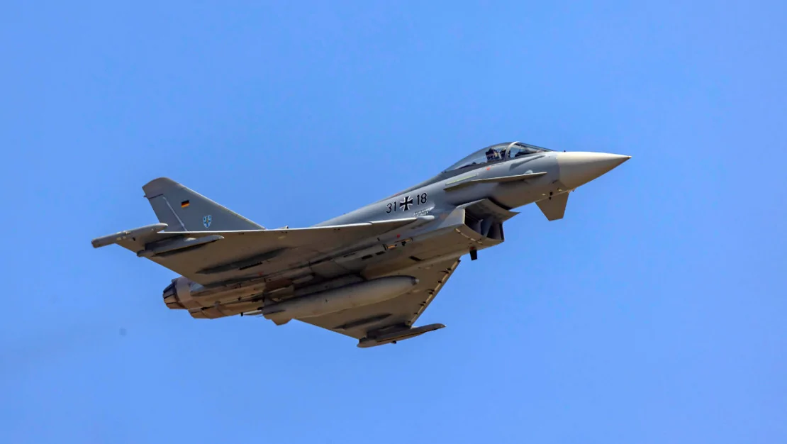 spiegel-almanya-turkiye-ye-40-eurofighter-satisi-onayladi