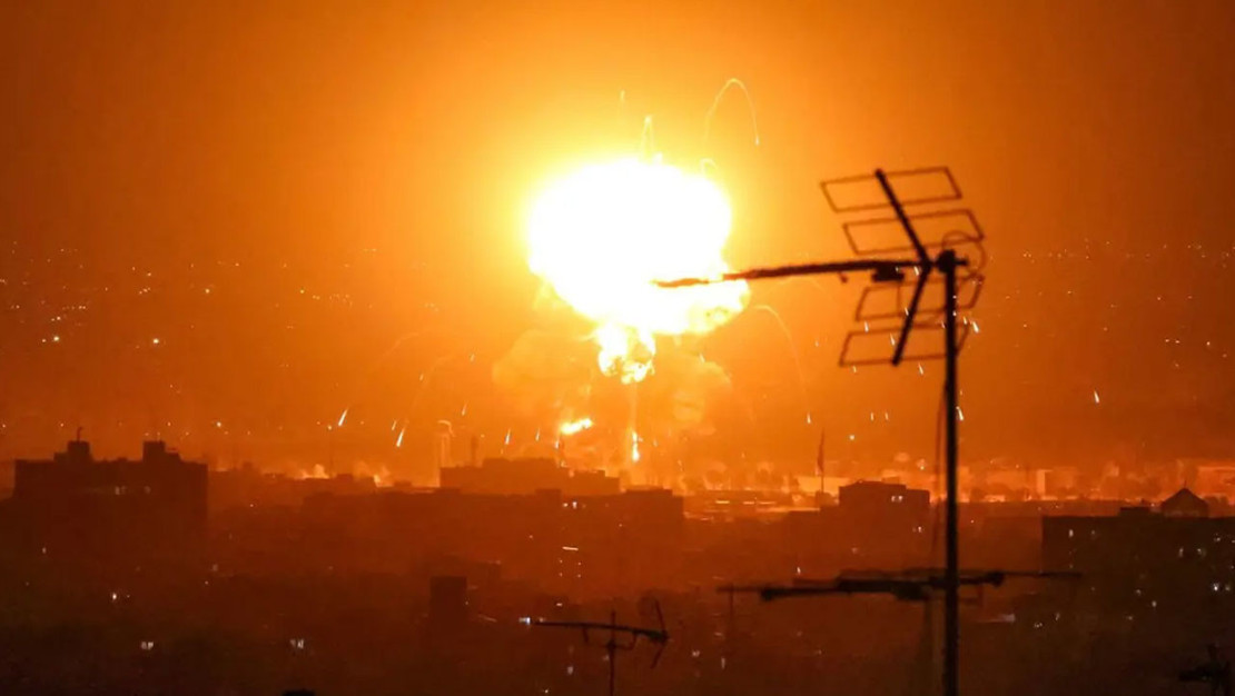 israil-in-lubnan-saldirilarinda-15-kisi-hayatini-kaybetti