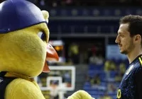 fenerbahce-nin-sari-kanaryasi-ilgiyi-cekiyor