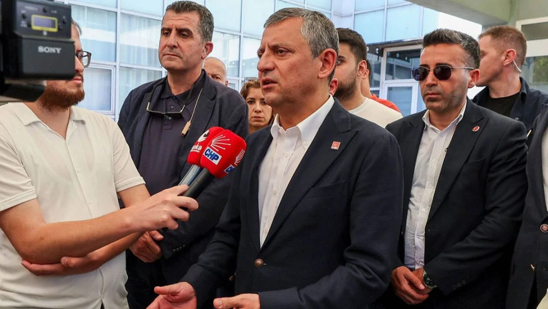 ozgur-ozel-iktidari-elestiriyor-tutuklama-kaide-haline-gelen-sizsiniz