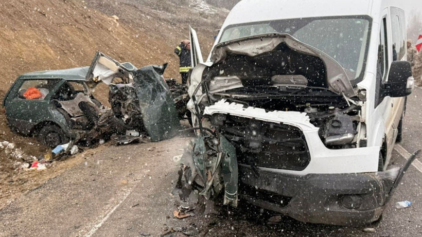 gumushane-de-trafik-kazasinda-1-olu-9-yarali