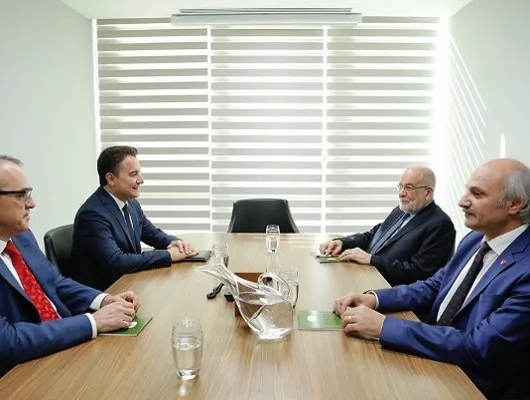 Karamollaoğlu ve Babacan bir araya geldi! Karamollaoğlu ve Babacan bir araya geldi!