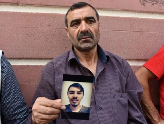 33 aile HDP binası önünde nöbette 33 aile HDP binası önünde nöbette
