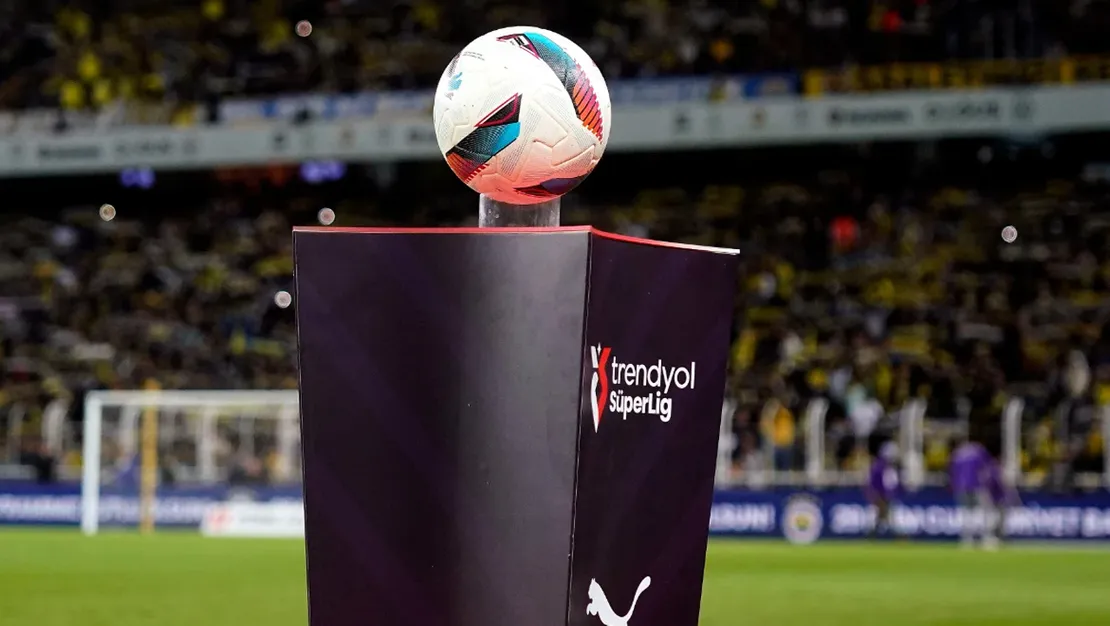 super-lig-de-dugum-derbide-cozulecek