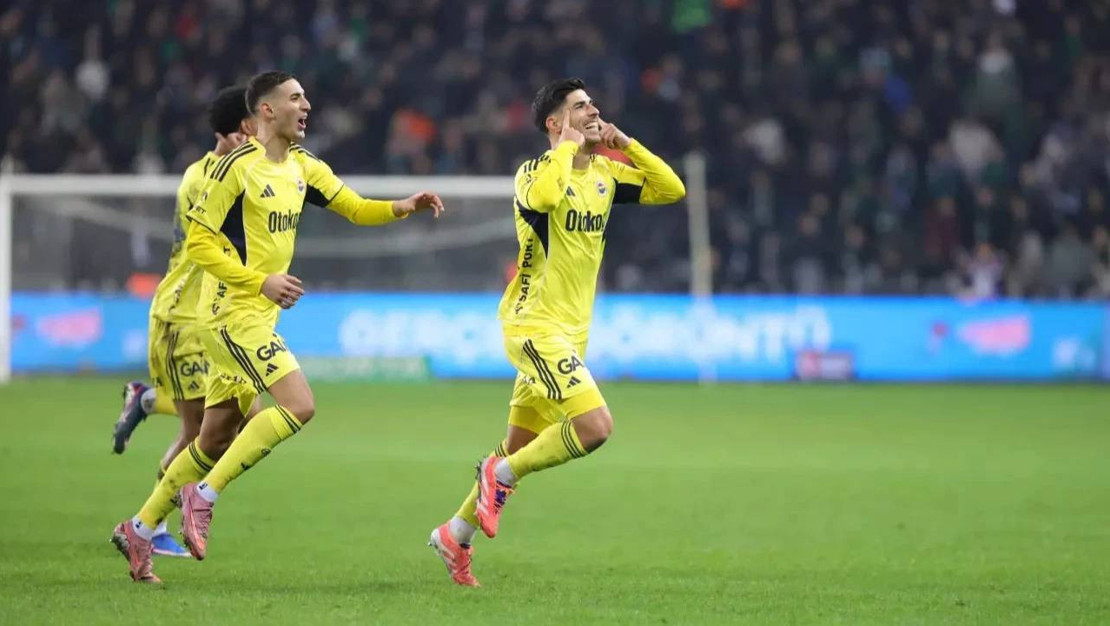 fenerbahce-kocaelispor-u-deplasmanda-2-0-maglup-etti