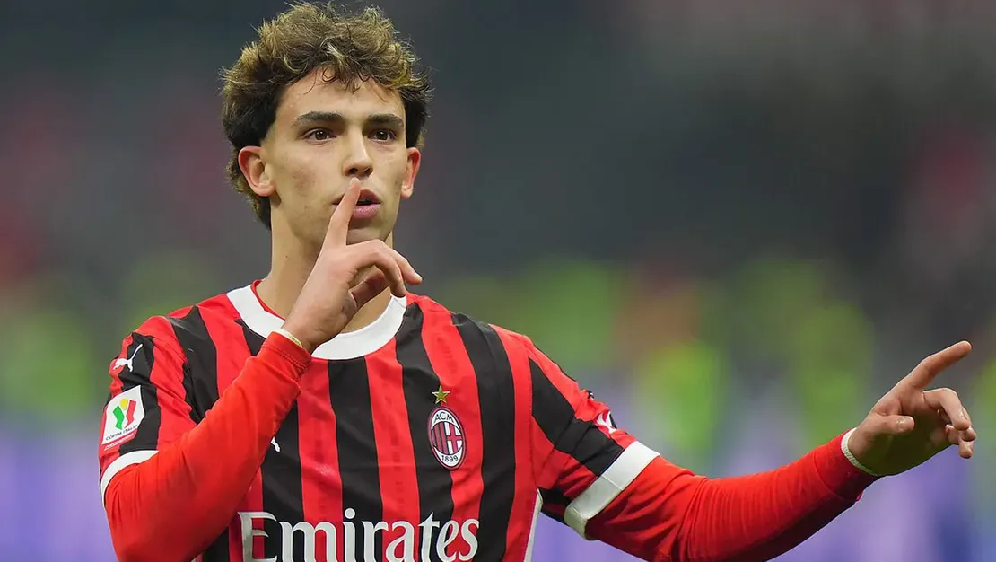 joao-felix-benfica-ya-geri-donuyor