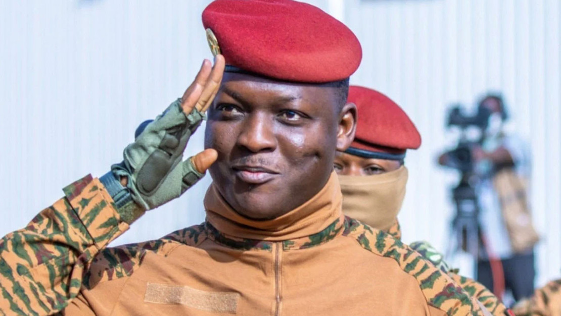 burkina-faso-da-devlet-baskanina-suikast-girisimi-engellendi