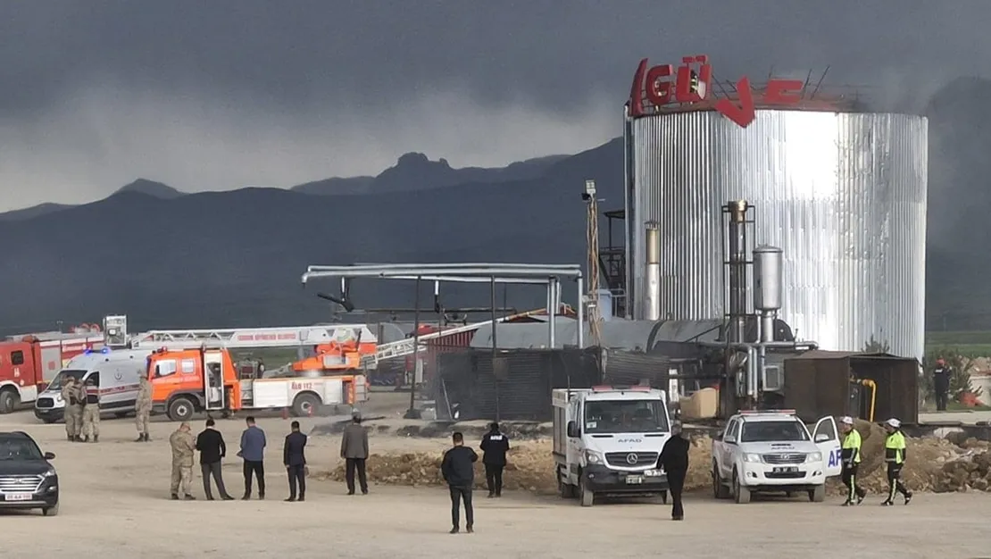 erzurum-da-asfalt-uretim-tesisinde-patlama
