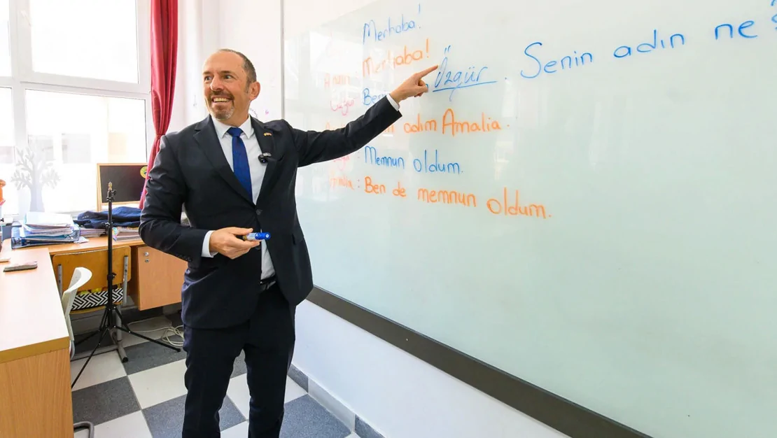 turkce-romanya-okullarinda-secmeli-ders-oldu