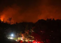 izmir-de-yangin-cikti-mucadele-devam-ediyor