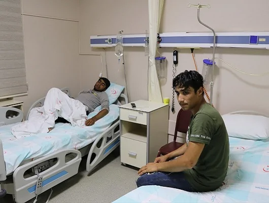 Yunanistan göçmenlere ateş açıyor! Yunanistan göçmenlere ateş açıyor!