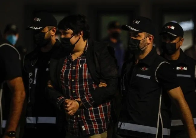 ‘Tosuncuk’ Türkiye’de 'Tosuncuk' Türkiye'de