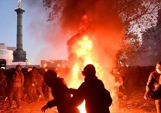 Fransa alev alev! Fransa alev alev!