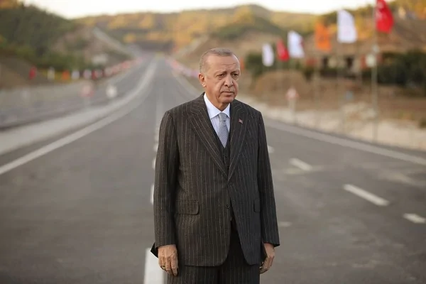 11 tünelli ‘Edebiyat Yolu’ açıldı