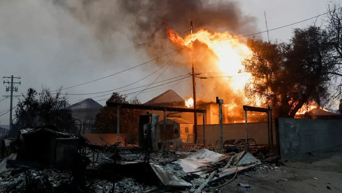 los-angeles-yanginlari-tahliye-calismalari-devam-ediyor