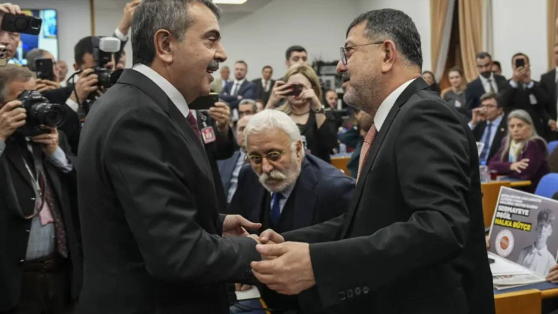 tbmm-de-bakan-tekin-ile-agbaba-arasinda-tartisma