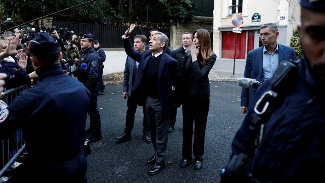 sarkozy-hapse-girdi-ilk-ab-lideri-oldu