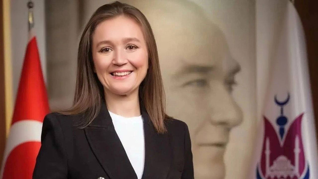 gulsah-durbay-kolon-kanserine-yenik-dustu