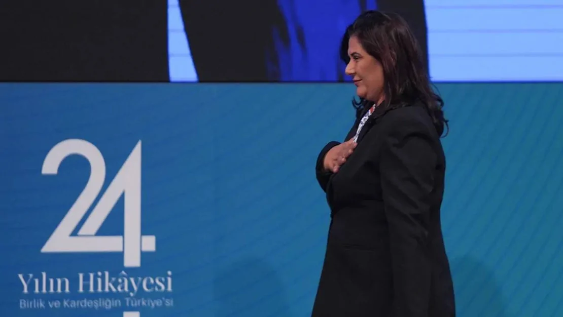ozlem-cercioglu-ak-parti-ye-gecti