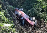 sapanca-da-arac-sarampole-devrildi