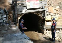 iki-isci-mahsur-kaldi-22-saat-dolduruldu