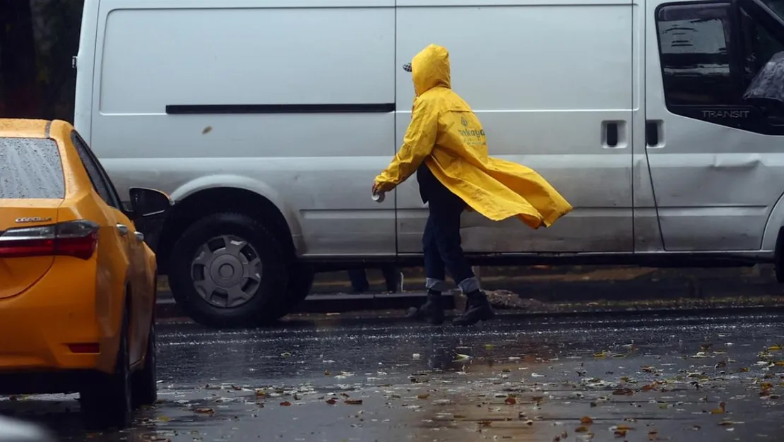 meteoroloji-den-uyari-sel-ve-firtina-riski