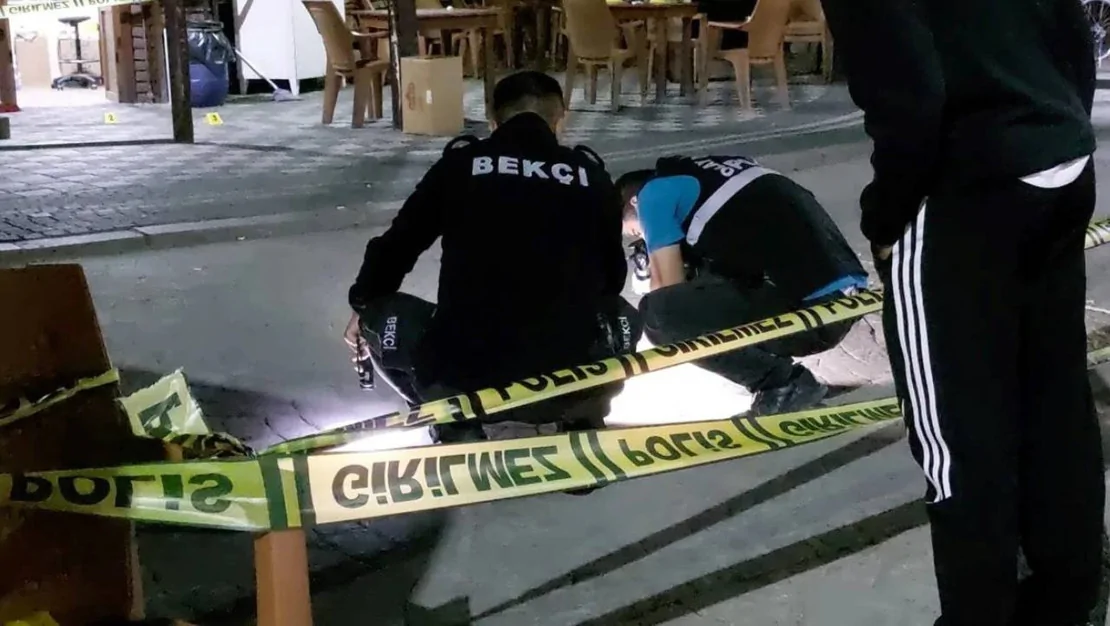 gazi-suleyman-pasa-camisi-onunde-silahli-saldiri