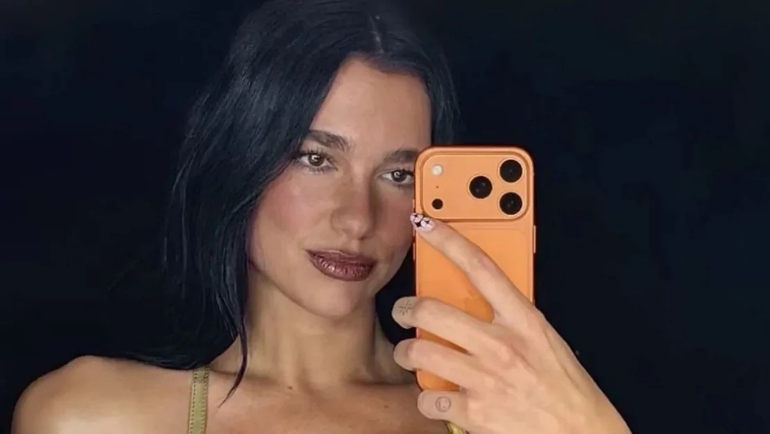 dua-lipa-iphone-17-pro-yu-tercih-etti