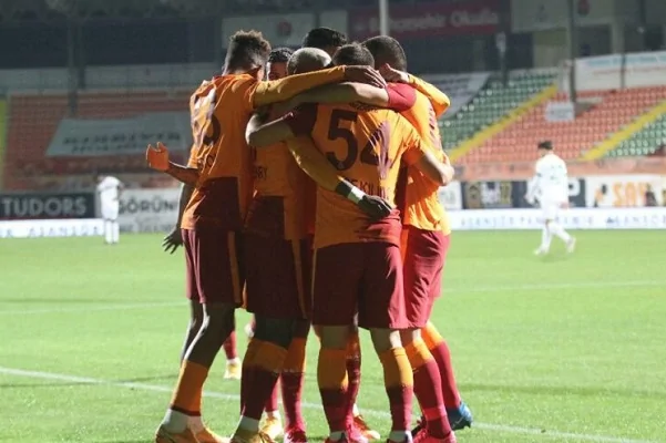 Galatasaray 3 puanı tek golle aldı Galatasaray 3 puanı tek golle aldı