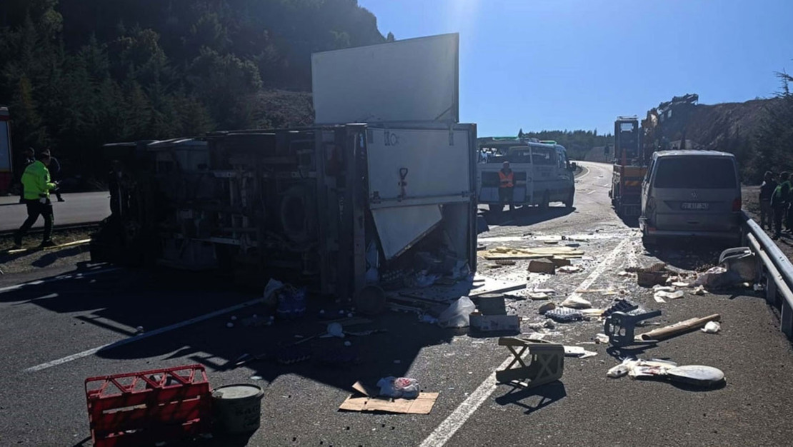 denizli-mugla-yolunda-feci-kaza-baba-ogul-hayatini-kaybetti