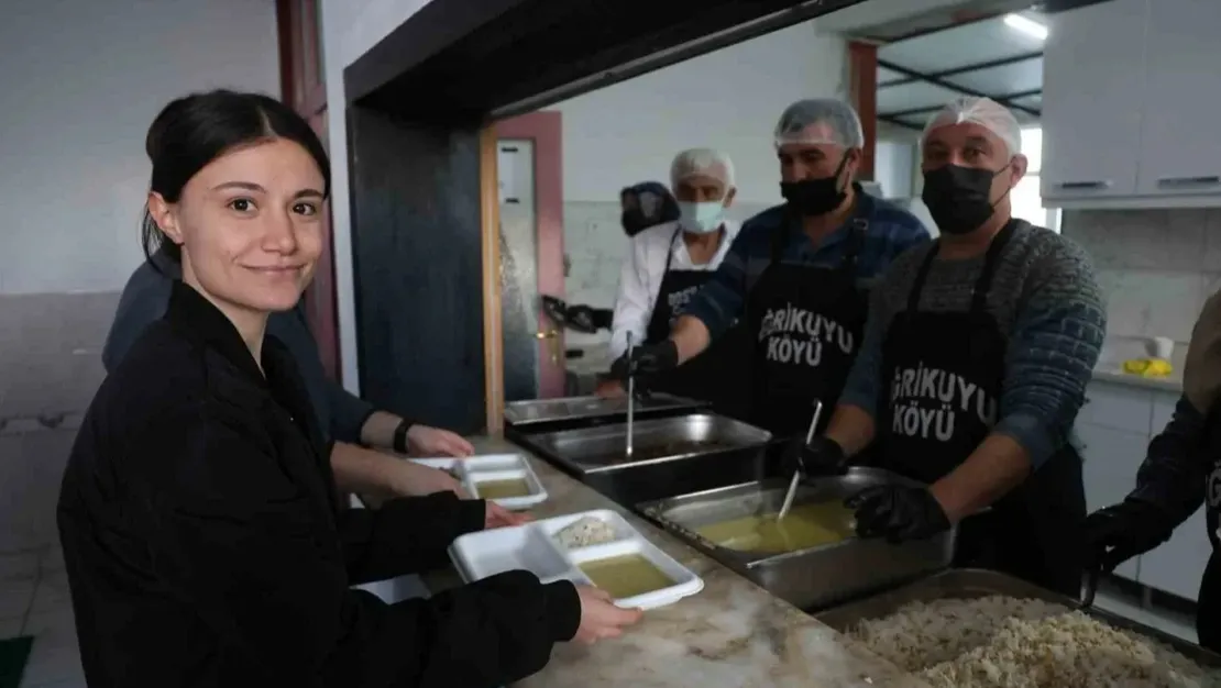 koyde-iftar-vakti-evde-yemek-yasaklandi