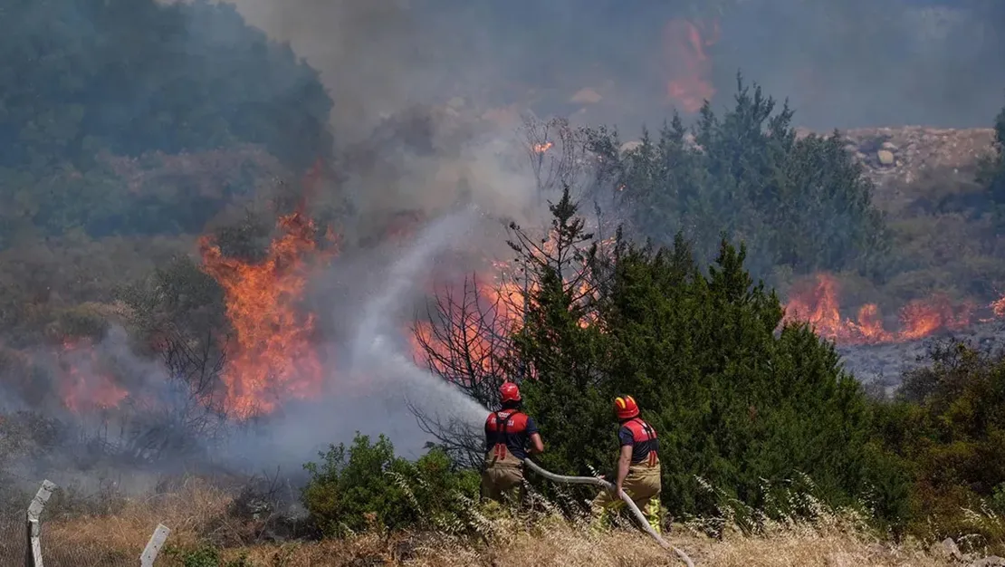 yangin-otoyolun-oldugu-noktada-sikistirildi