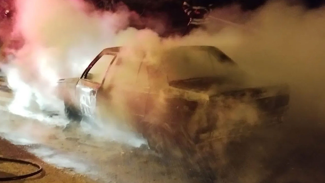 adana-da-otomobil-patladi-surucu-hayatini-kaybetti